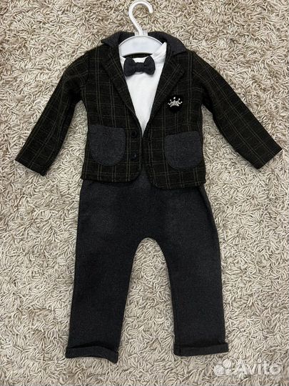 Нарядный костюм для мальчика 86