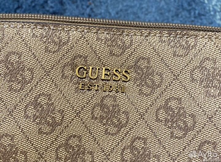 Сумка Guess