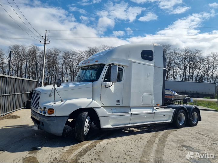 Freightliner Century с полуприцепом, 2000