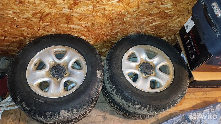 Gislaved Nord Frost 200 SUV 225/70 R16