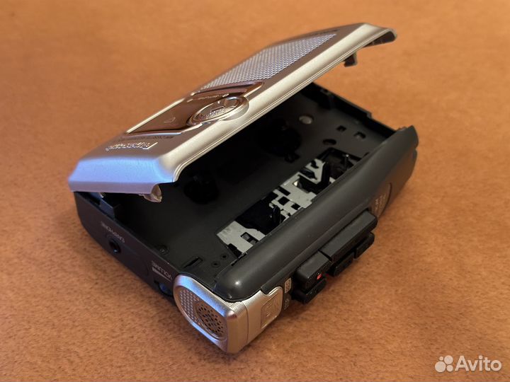 Кассетный плеер (диктофон) Panasonic RQ-L11