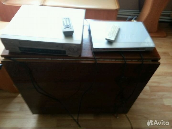 Видеомагнитофон