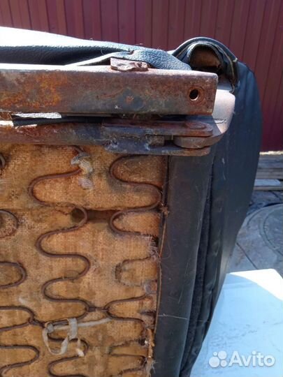 Сиденье водительское