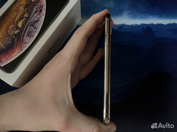 iPhone Xs, 64 ГБ