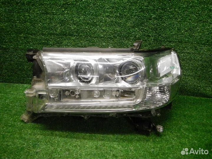 Фара левая Toyota Land Cruiser