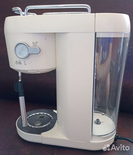 Кофеварка рожковая Pioneer CM109P white