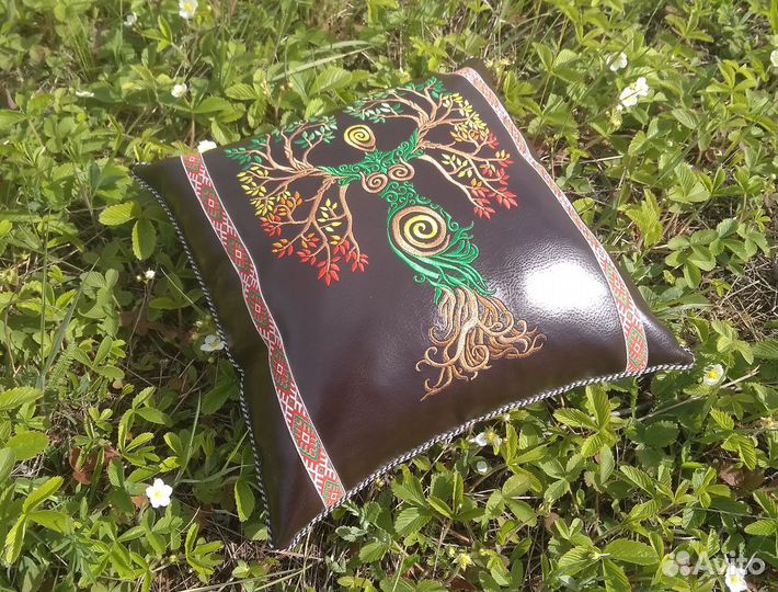 Декоративная подушка новая