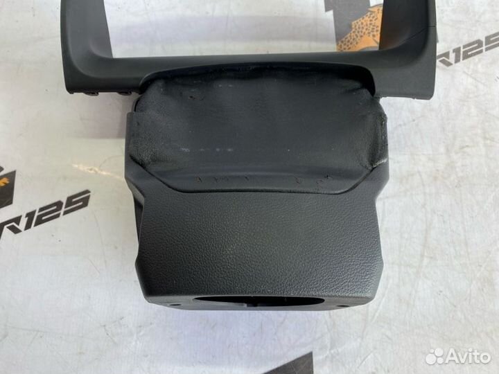 Кожух рулевой колонки Ssangyong Korando D20T 2011