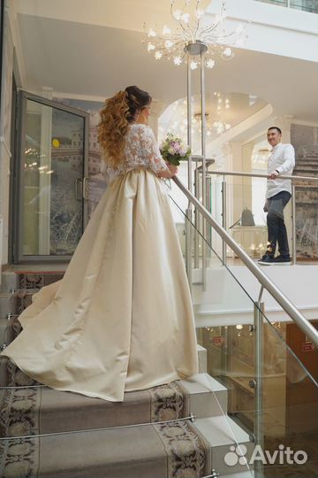 Свадебное платье