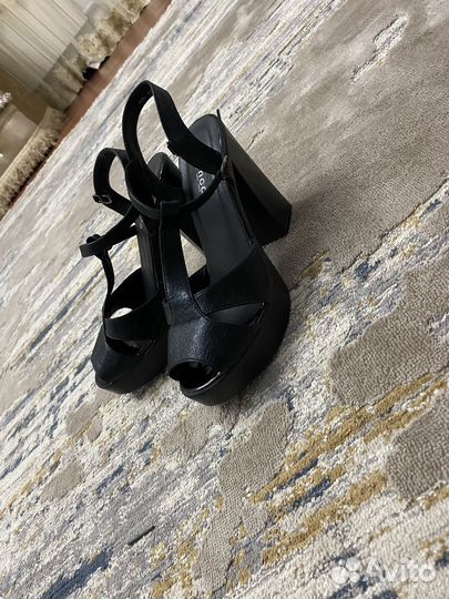 Босоножки женские 40 размер натуральная кожа