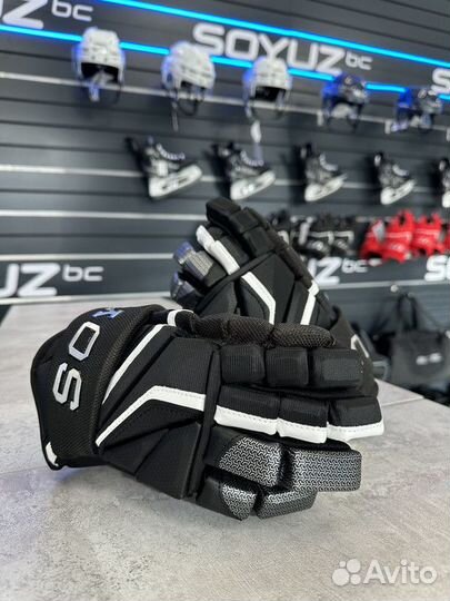 Перчатки хоккейные