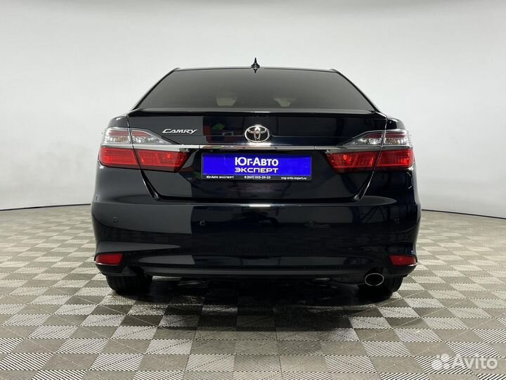 Toyota Camry, 2017