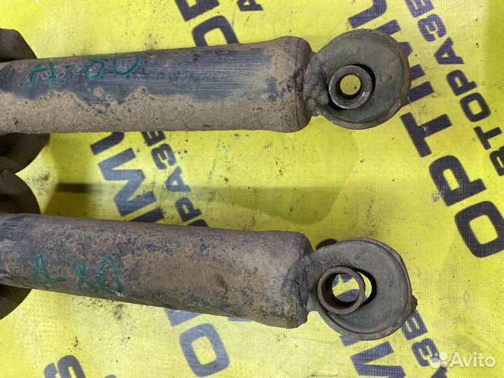 Задние стойки Audi 80 B4