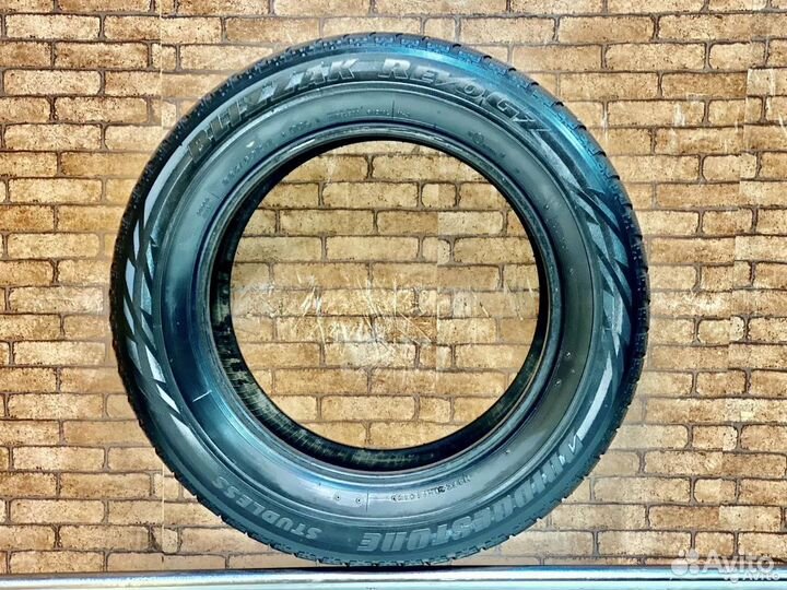 Bridgestone Blizzak Revo GZ 225/60 R17