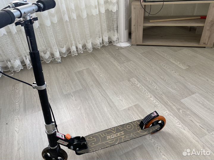 Самокат детский двухколесный с ручным тормозом