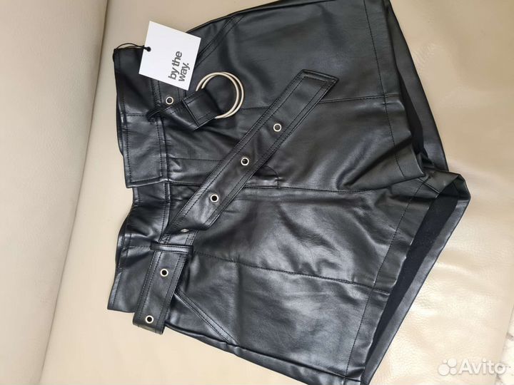 Кожаные шорты