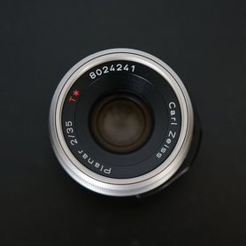 Carl Zeiss Planar 35mm f/2 Contax G2, G1