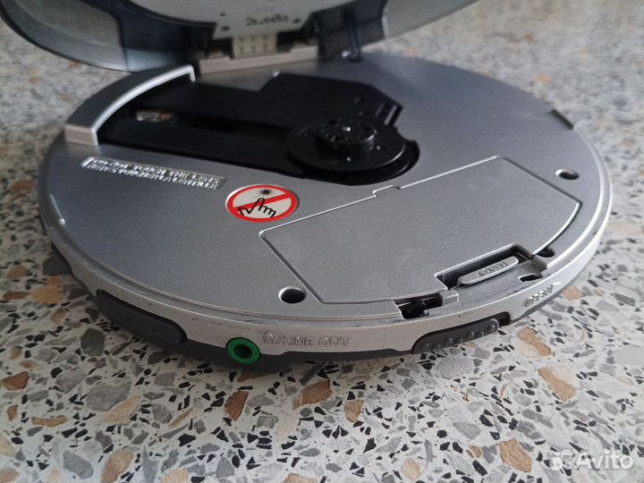 Проигрыватель CD дисков