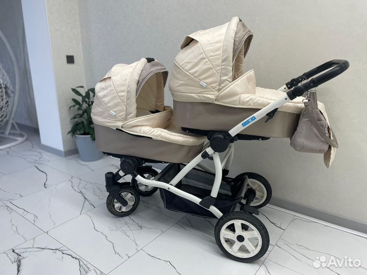 Коляска для двойни