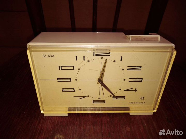 Часы с будильником СССР