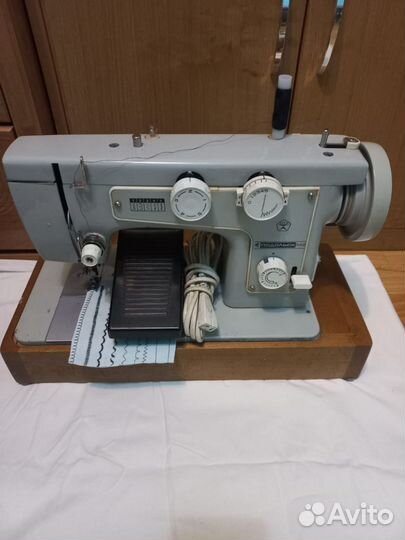 Швейная машина Подольск 142