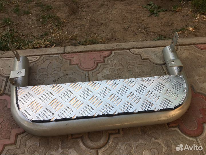 Задняя подножка нива шевроле