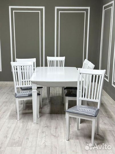 Стул / В наличии стулья