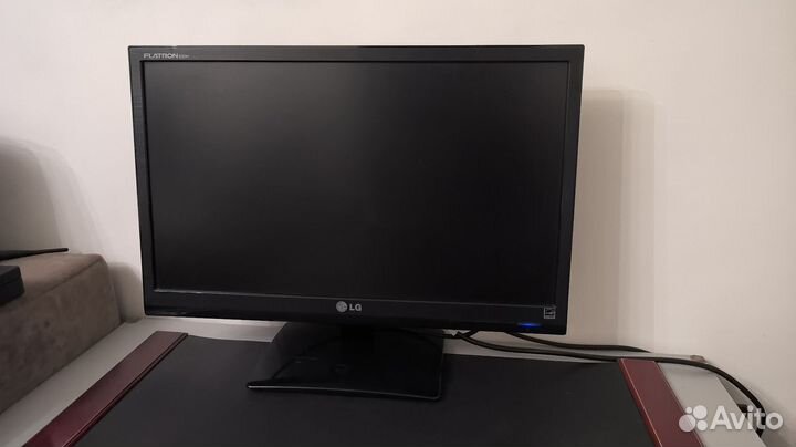 Монитор LG flatron 22''