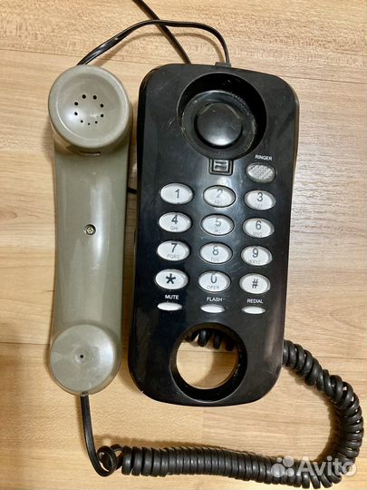 Стационарный телефон