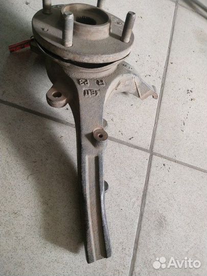 Кулак поворотный передний правый Hyundai Sonata Iv