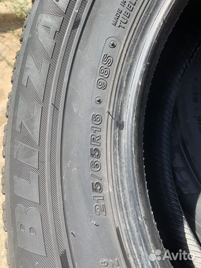 Bridgestone Blizzak VRX 215/65 R16 98