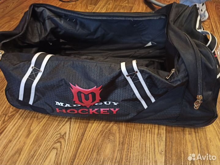 Хоккейный баул на колесах