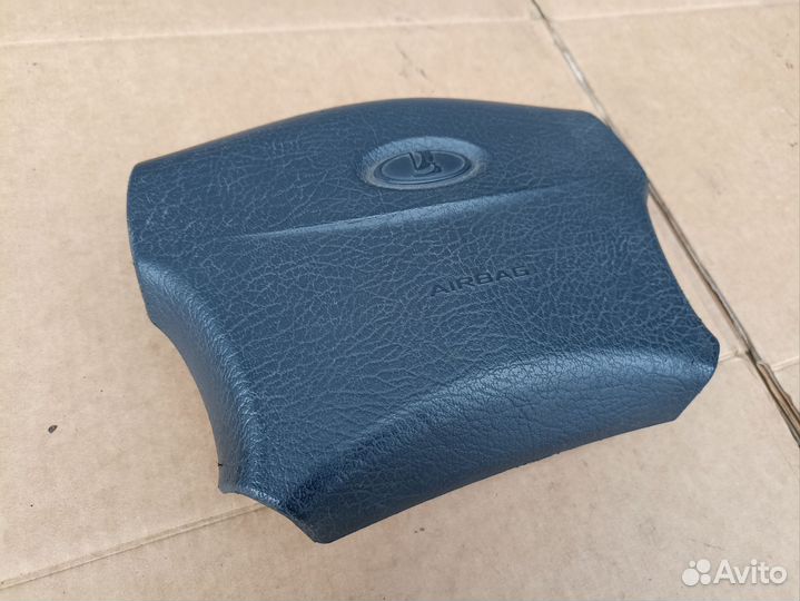 Подушка безопасности в руль LADA Priora 1