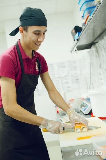 Повар сушист