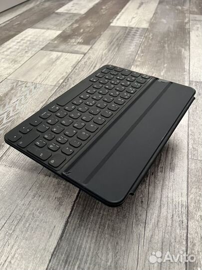 Клавиатура SMART Keyboard Folio iPad Pro Air