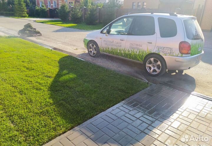 Рулонный газон, системы автополива. 