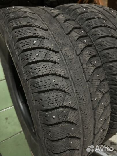 Bridgestone Ice Cruiser 7000S 215/65 R16