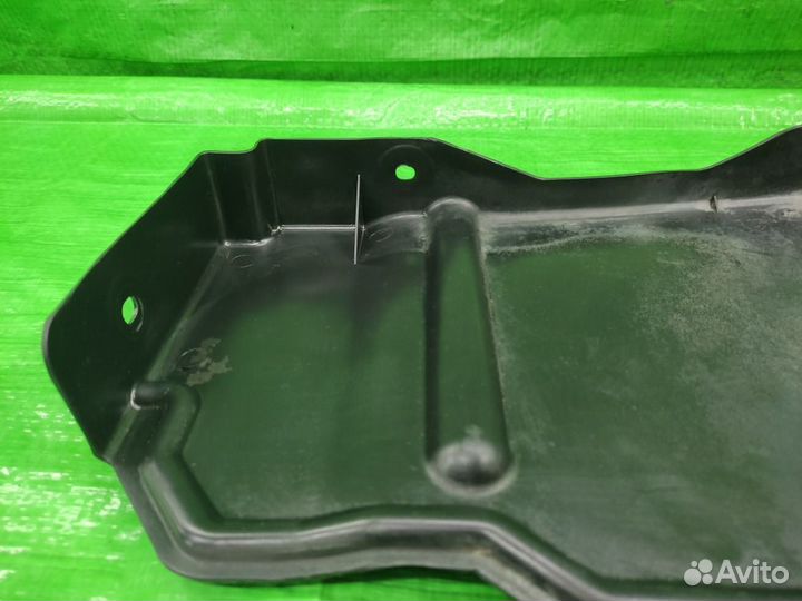 Пыльник двигателя лев. Hyundai Tucson