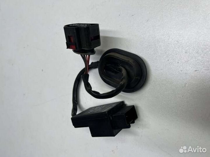 Блок управления бензонасоса Skoda Yeti 1.2 cbzb