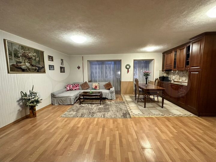 5-к. квартира, 117,5 м², 2/9 эт.