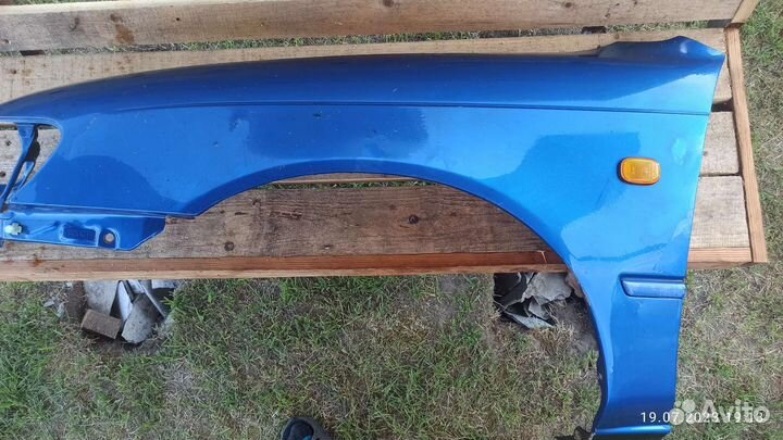 Крыло передние на тойота королла