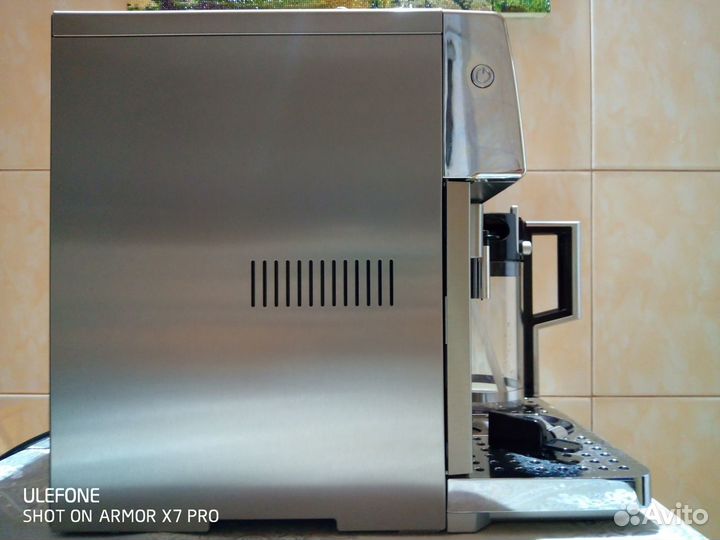 Кофемашина Delonghi Primadonna Avant esam 6700