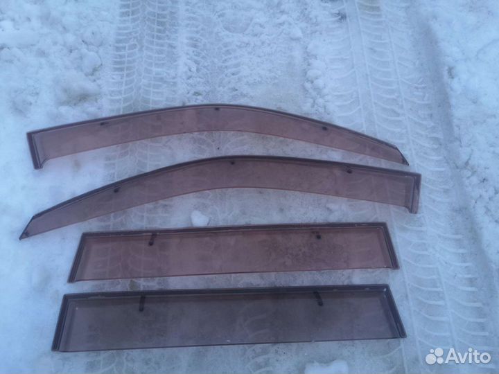 Ветровики комплект б.у оригинал