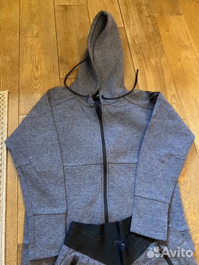 Спортивный костюм adidas