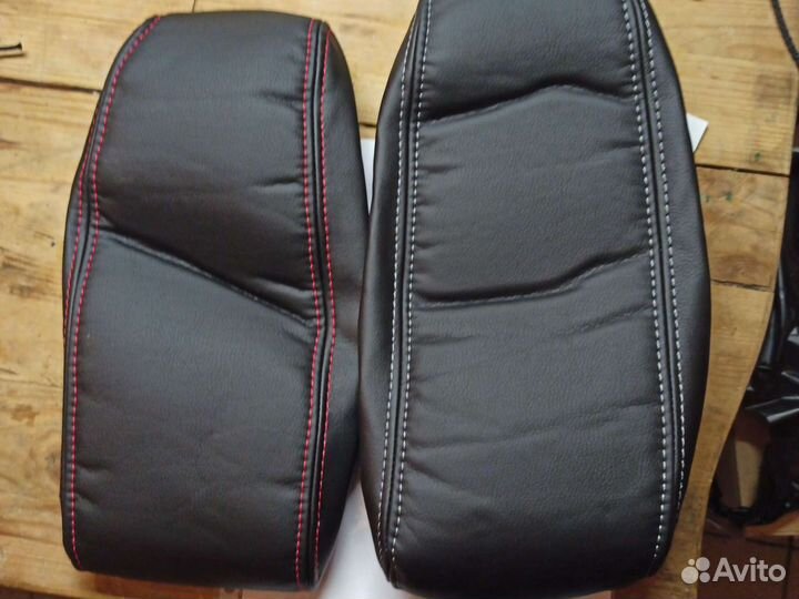 Чехол на передний подлокотник Лада Веста