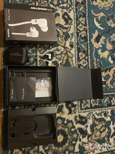 Продам гарнитуру Monster