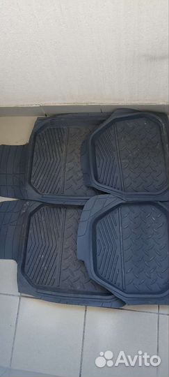 Автомобильные коврики резиновые