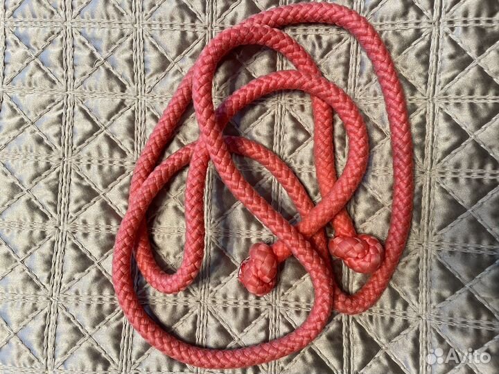 Гимнастическая скакалка