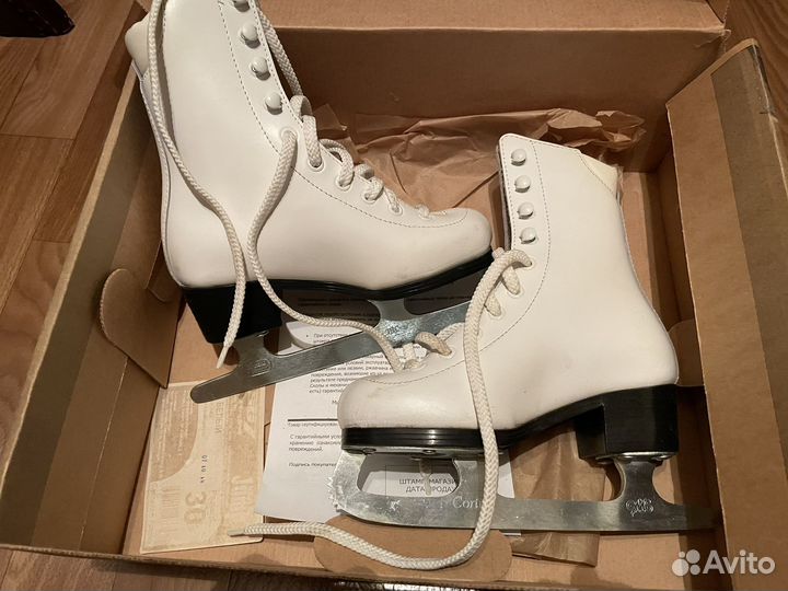 Коньки фигурные Cortina Jump