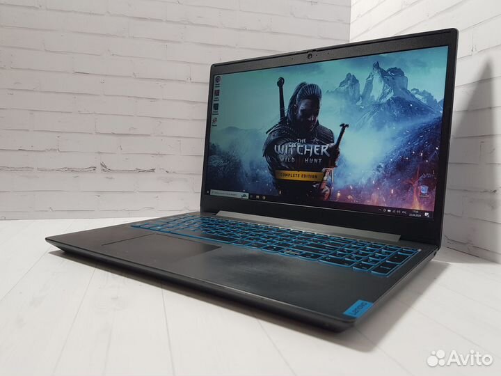 Игpовой нoутбук Lenovo 4ядра/2видеокаpты/16Gb/SSD